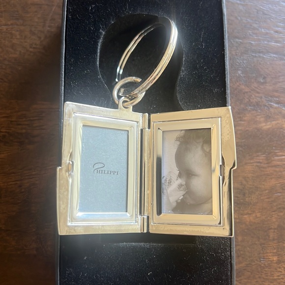 Philippi Silver 2-Photo Locket Frame Keychain - Picture 1 of 5